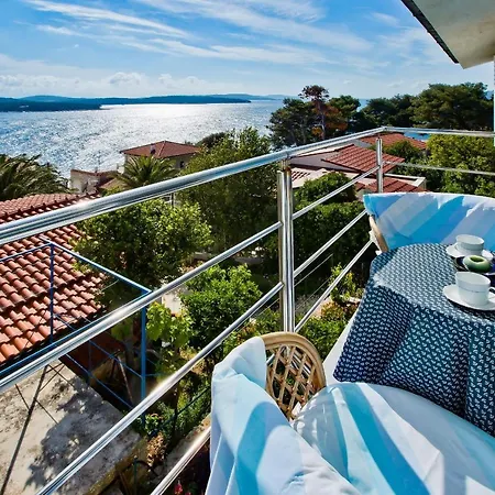 Cloud Apartment Hvar Town